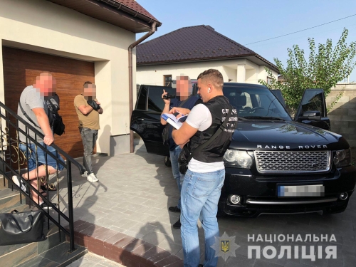 На Рівненщині зловмисники продавали гуманітарну допомогу, призначену військовим