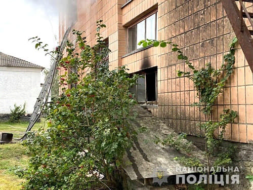 Поліцейські встановлюють обставини загоряння адмінбудівлі у Сарненському районі Поліцейські встановлюють обставини загоряння адмінбудівлі у Сарненському районі