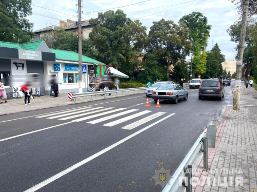 У Острозі під колеса автомобіля потрапила пішохідка