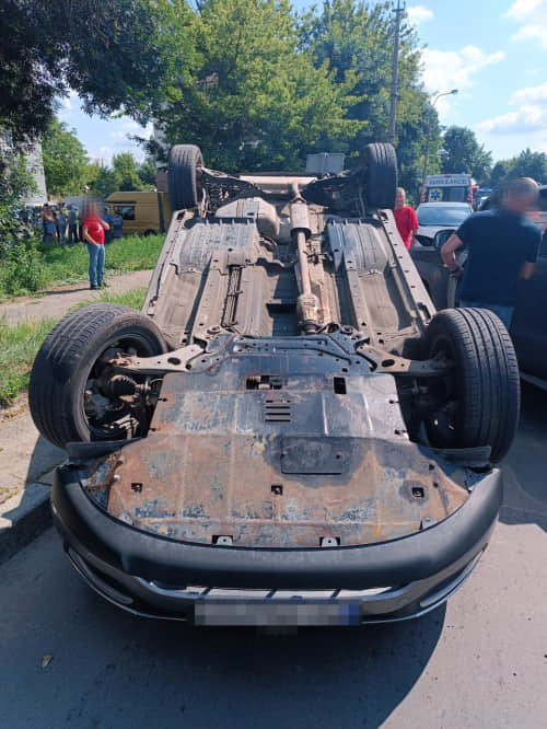 У Рівному в ДТП постраждала вагітна водійка