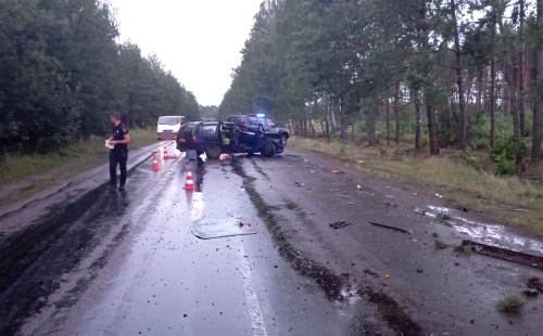 У Вараському районі внаслідок перекидання автомобіля травмувався водій та двоє неповнолітніх