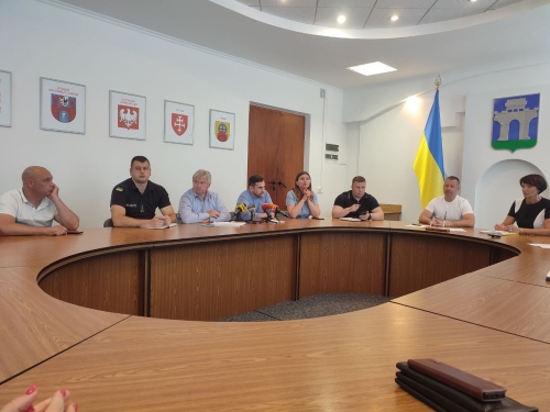 У Рівному створять робочу групу, яка шукатиме причини неприємного запаху у місті