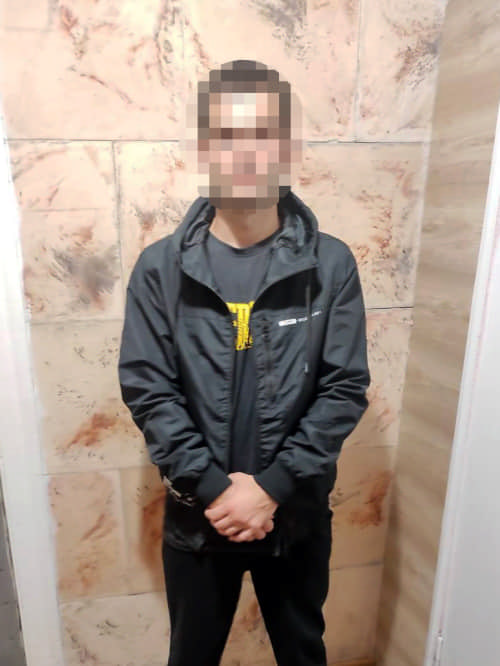 Поліцейські оперативно шахраїв, які ошукали рівнянку
