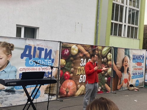 Дитяче свято Подяки провела церква «Христос є відповідь»