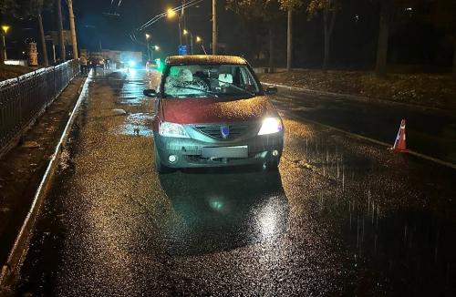 У Рівному під колеса авто потрапив нетверезий пішохід