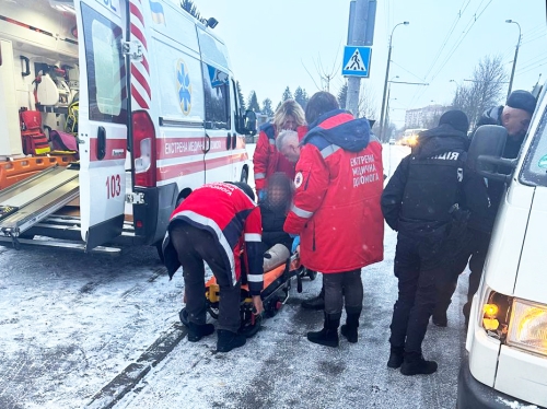 У Рівному внаслідок наїзду мікроавтобуса травмувалася неповнолітня