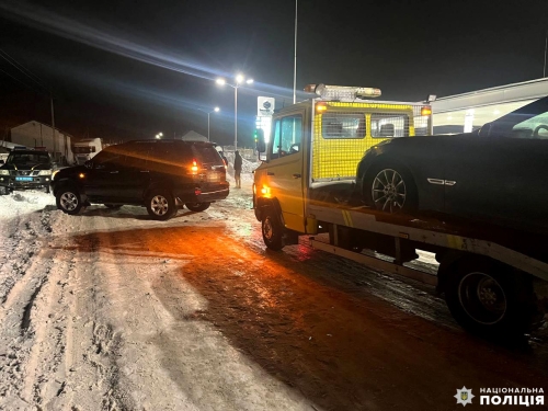 У Вараському районі в ДТП постраждала водійка позашляховика