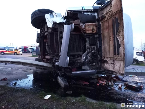 Внаслідок ДТП у Дубенському районі травмувався водій легковика