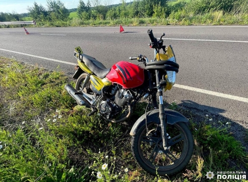 У Рівненському районі в ДТП травмувалися мотоцикліст та його неповнолітній пасажир