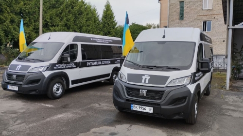 Рівне закупило новий ритуальний транспорт