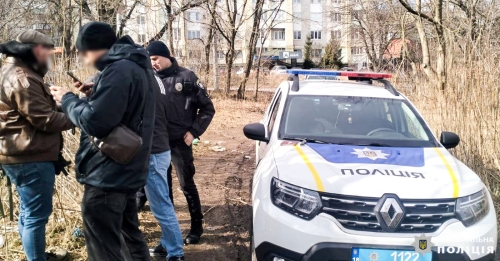 У Рівному поліцейські затримали наркозакладчика