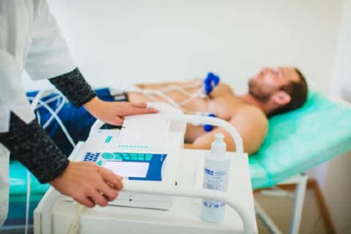 На що звертати увагу при виборі електрокардіографа