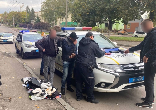 «Ваш родич потрапив у ДТП»: у Рівному оперативники затримали шахрая