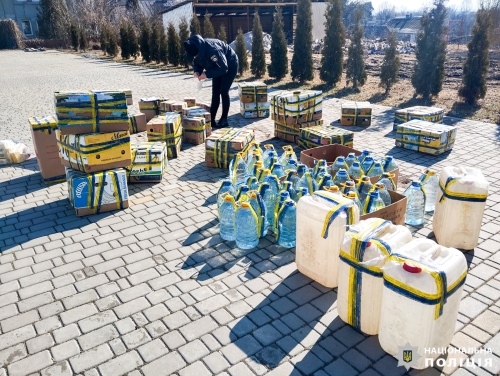 Налагодили виготовлення та збут фальсифікату: у Рівному поліцейські викрили групу осіб