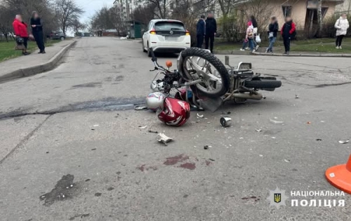 У Рівному внаслідок ДТП травмувався мотоцикліст