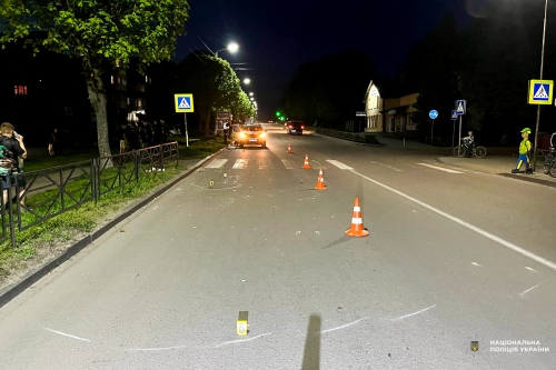 Збив дівчину та зник з місця ДТП: дубенські поліцейські розшукали мотоцикліста