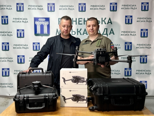 67 дронів та 15 зарядних станцій передала нашим захисникам Рівненська громада 67 дронів та 15 зарядних станцій передала нашим захисникам Рівненська громада